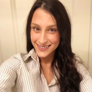 Meet your Posher, Christina